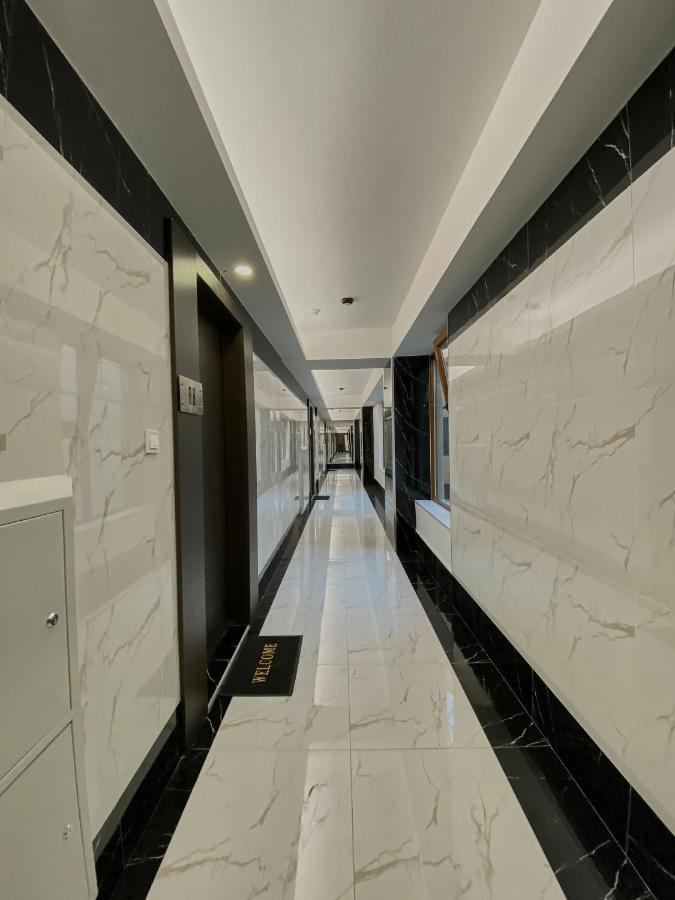 Stylish Apartment, Skopje Centre - Private Parking - Panoramic Views Bagian luar foto