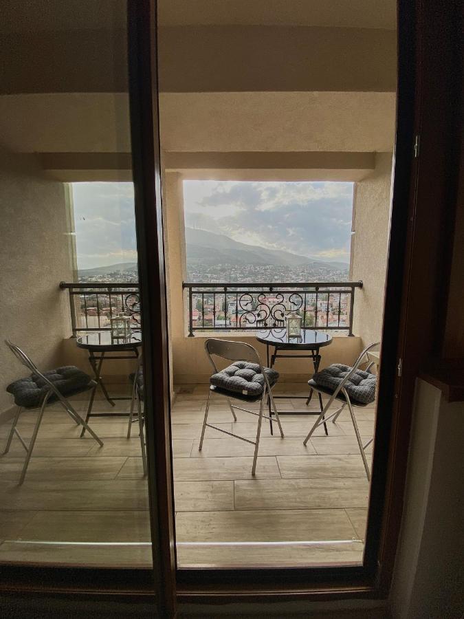 Stylish Apartment, Skopje Centre - Private Parking - Panoramic Views Bagian luar foto